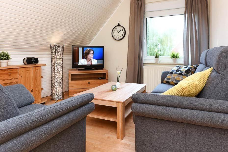 Ferienwohnungen Haus Gezeiten Нойхарлингерзийл Екстериор снимка